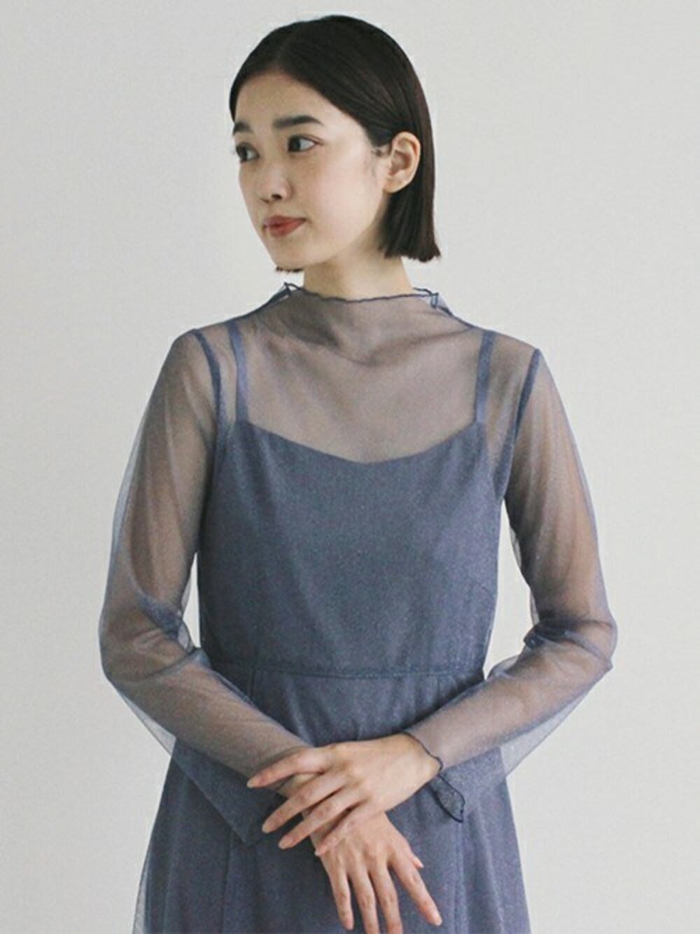 「dress、成人式、結婚式、結婚式二次会スタイル、お呼ばれスタイル、マキシ丈ワンピース、謝恩会、チュールワンピ、kaene、フォーマル/セレモニー」｜「kaeneのラメチュールメロウワンピース（ドレス、ブルー系）」を使った、kaeneSTAFFさん（レディース・162cm）の秋コーディネートの1枚目の写真