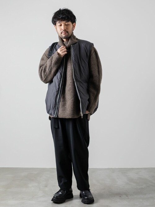 session福岡セレクトショップSHUさんのダウンベスト「塩縮タフタ カラーレス ダウンベスト / NY TAFFETA COLLARLESS DOWN VEST(ATTACHMENT|アタッチメント)」を使ったコーディネート