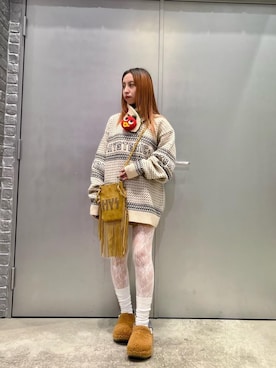「HYSTERIC GLAMOUR（ヒステリックグラマー）のロゴスタッズ フリンジミニバッグ（ショルダーバッグ）」を使った、RINAさん（レディース・152cm）の秋コーディネート