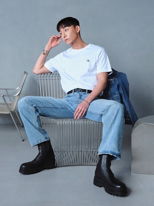 WEB限定】ユニセックス CK ロゴ リラックスフィット Tシャツ 2枚