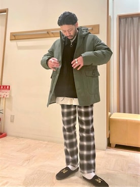 「gloster」｜「アイテム（ダウンジャケット/コート）」を使った、GLOSTER stylingさん（メンズ・172cm）の冬コーディネート