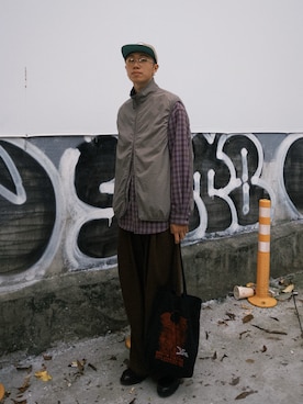 「アイテム（ベスト）」を使った、艾文さん（メンズ・180cm）の秋コーディネート