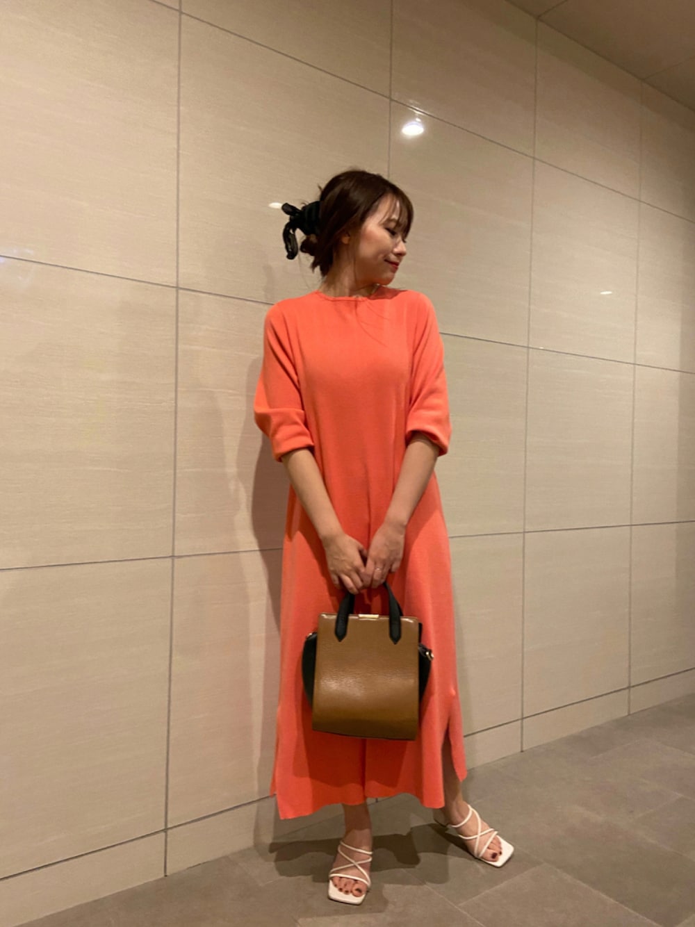 「シンプル、秋のコーデ、ootd、カジュアルコーデ、低身長コーデ」｜「Mila Owenのアイテム（ワンピース、オレンジ系）」を使った、yuithinnさん（レディース・152cm）の秋コーディネートの1枚目の写真