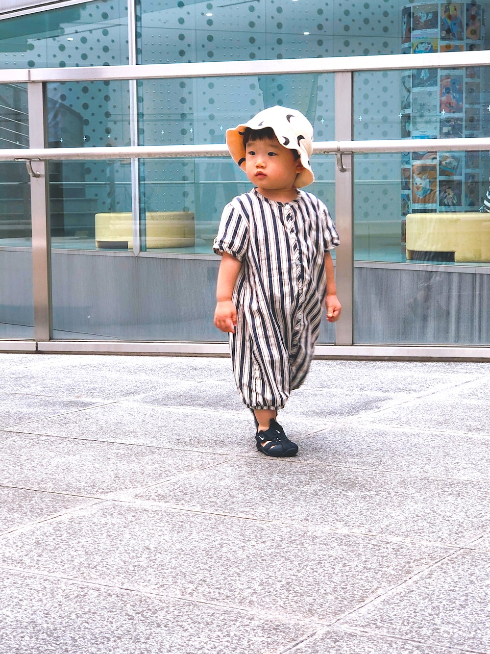 「キッズファッション、おとこのこ、おとこのこーで、一歳男の子、一歳、休日コーデ、ベビーコーデ、おとこのこスタイル」｜「organic zooのアイテム（帽子、ホワイト系）」を使った、RINさん（キッズ・80cm）の秋コーディネートの1枚目の写真
