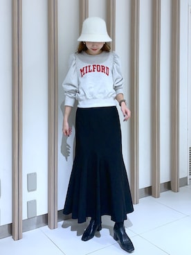 「FREE'S MART（フリーズマート）のアイテム（スウェット）」を使った、freesnatsukiさん（レディース・167cm）の秋コーディネート