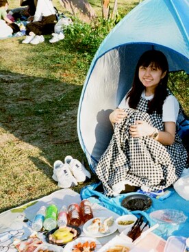 「アイテム（デジタル腕時計、ピンク系）」を使った、lamlamyiuさん（レディース・155cm）の冬コーディネート