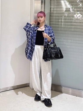 「JEANASIS（ジーナシス）のアソートチェックシャツLS/1054891（シャツ/ブラウス、ブルー系）」を使った、archangramさん（レディース）の秋コーディネート