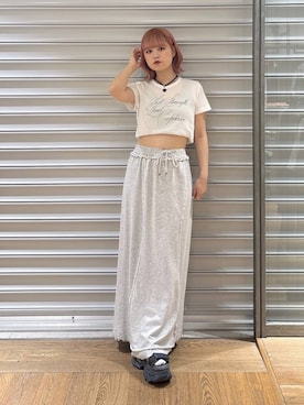 「JEANASIS（ジーナシス）のウェーブスウェットナロースカート/654900（スカート、グレー系）」を使った、archangramさん（レディース）の春コーディネート