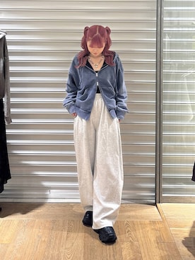 「JEANASIS（ジーナシス）のアイテム（パーカー）」を使った、archangramさん（レディース・153cm）の秋コーディネート