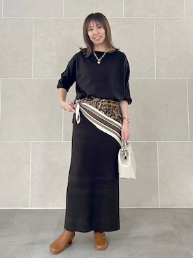 「アイテム（ストール/ショール）」を使った、atsukoさん（レディース・162cm）の秋コーディネート