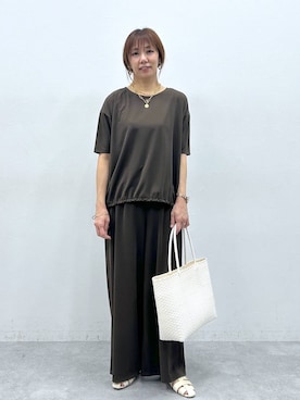 「Elura（エルーラ）のグルカパンプス/637045（パンプス、ホワイト系）」を使った、atsukoさん（レディース・162cm）の春コーディネート