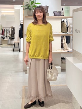 「Elura（エルーラ）のリリヤーンニット/1057132（ニット/セーター、イエロー系）」を使った、atsukoさん（レディース・162cm）の秋コーディネート