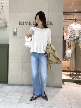 「RIVE DROITE（リヴドロワ）の【大人の甘さを演出】ルーズペプラムニット（ニット/セーター、ホワイト系）」を使った、kotoko0712さん（レディース・162cm）の春コーディネート