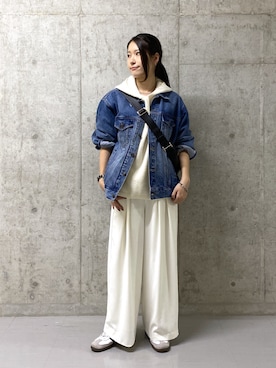 「RIVE DROITE（リヴドロワ）の【フードがアクセントに】ウール100ホールガーメントフーディ（ニット/セーター）」を使った、kotoko0712さん（レディース・162cm）の秋コーディネート