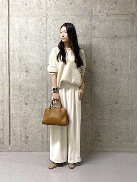 「ホワイトパンツ」｜「アイテム（スラックス）」を使った、kotoko0712さん（レディース・162cm）の冬コーディネート