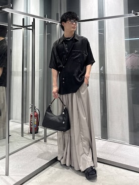 「HARE（ハレ）のモダールカシュクールシャツ(HARE)（シャツ/ブラウス、ブラック系）」を使った、柊平さん（メンズ・174cm）の夏コーディネート