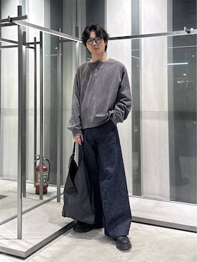 「HARE（ハレ）のラギッドソールモンクシューズ(HARE)（ローファー、ブラック系）」を使った、柊平さん（メンズ・174cm）の秋コーディネート