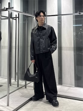 「HARE（ハレ）の【SET UP対応】3ディメンションワイドパンツ/AW(HARE)（スラックス、ブラック系）」を使った、柊平さん（メンズ・174cm）の秋コーディネート