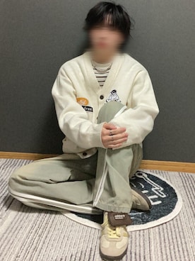 「アイテム（スニーカー、イエロー系）」を使った、TAKUMAさん（メンズ・172cm）の秋コーディネート