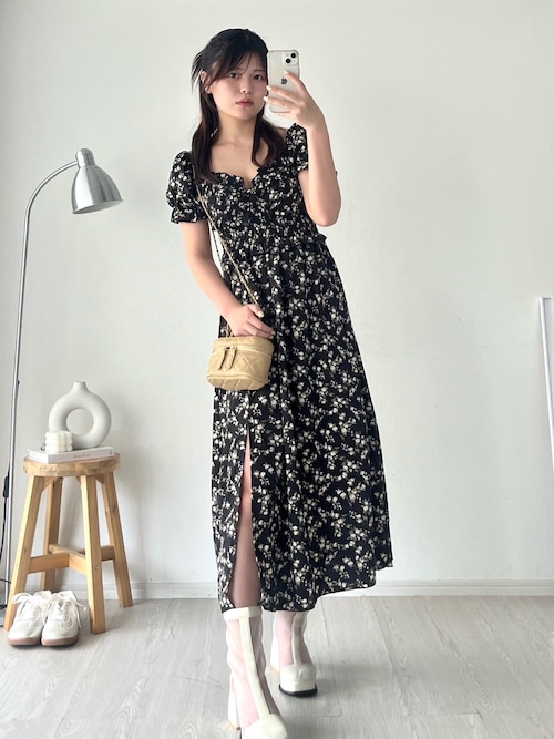 韓国大人ガーリーを叶えてくれるワンピース♪】小花柄スリット