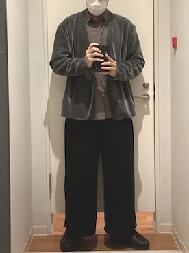 「ZARA（ザラ）のコーデュロイエフェクトジャケット（カーディガン/ボレロ、グレー系）」を使った、木下さん（メンズ・177cm）の秋コーディネート