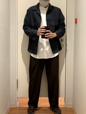 「UNIQLO（ユニクロ）のジャージーシャツジャケット（ジャケット/アウター、ブルー系）」を使った、木下さん（メンズ・177cm）の秋コーディネート
