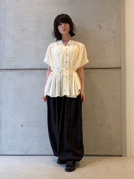 「URBAN RESEARCH ROSSO（アーバンリサーチロッソ）の『一部WEB限定カラー』タックデザインブラウス（シャツ/ブラウス、ホワイト系）」を使った、永山新菜  ninさん（レディース・155cm）の夏コーディネート