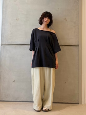 「KBF（ケイビーエフ）のスナップショルダールーズTEE（Tシャツ/カットソー、ブルー系）」を使った、永山新菜  ninさん（レディース・155cm）の夏コーディネート