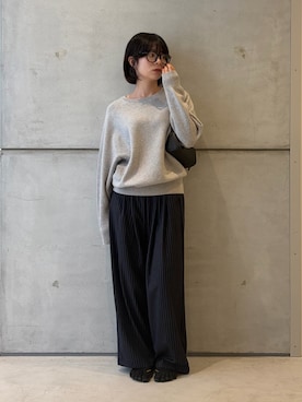 「URBAN RESEARCH（アーバンリサーチ）の『UR TECH SMOOTHLUXE』ウール混タックギャザーストレートパンツ（その他パンツ、ブルー系）」を使った、永山新菜  ninさん（レディース・155cm）の秋コーディネート