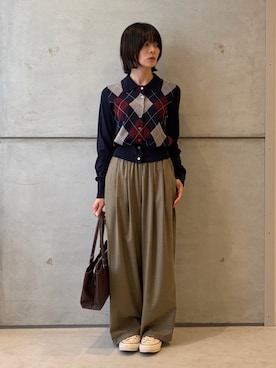 「URBAN RESEARCH DOORS（アーバンリサーチドアーズ）のワイドボストンバッグ（ハンドバッグ、ブラウン系）」を使った、永山新菜  ninさん（レディース・155cm）の秋コーディネート