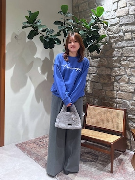 「人気アイテムをチェック！」｜「アイテム（スウェット）」を使った、カレンさん（レディース・160cm）の秋コーディネート
