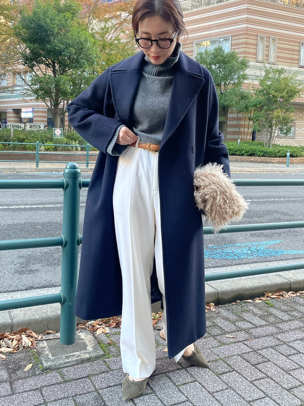 ダッフルコートを使った「ネイビーコート」の人気ファッション