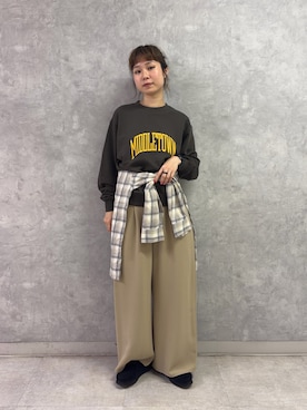 「URBAN RESEARCH DOORS（アーバンリサーチドアーズ）の『別注』Champion×DOORS　SWEAT CREWNECK PULLOVER（スウェット、グレー系）」を使った、noeさん（レディース・156cm）の秋コーディネート
