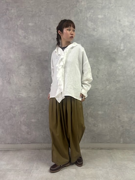 「URBAN RESEARCH DOORS（アーバンリサーチドアーズ）のギャザーボリュームパンツ（その他パンツ、ベージュ系）」を使った、noeさん（レディース・156cm）の夏コーディネート