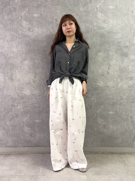 「URBAN RESEARCH DOORS（アーバンリサーチドアーズ）のシアーデニムシャツ（シャツ/ブラウス、ブラック系）」を使った、noeさん（レディース・156cm）の夏コーディネート