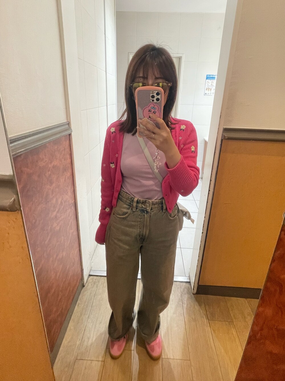 「148cmコーデ、低身長、低身長コーデ、春コーデ、ピンク、ピンクコーデ、ガゼル、adidas、ZARA」｜「adidasのガゼル インドア / Gazelle Indoor / アディダスオリジナルス adidas Originals（スニーカー、ピンク系）」を使った、Rin73さん（レディース・148cm）の春コーディネートの1枚目の写真