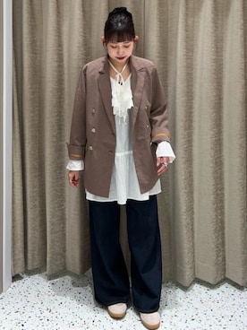 「アイテム（テーラードジャケット、その他）」を使った、earth music&ecology officialさん（レディース・158cm）の秋コーディネート