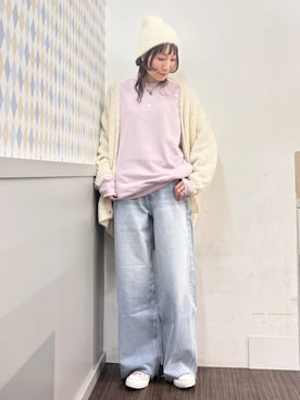 「アイテム（スウェット）」を使った、earth music&ecology officialさん（レディース・168cm）の秋コーディネート