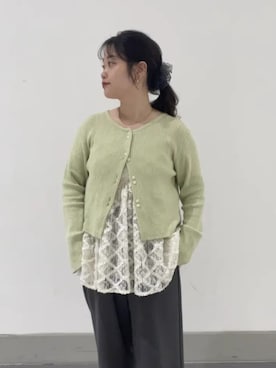 「earth music&ecology（アースミュージックアンドエコロジー）の【2026SS】リブクロップドカーディガン（カーディガン/ボレロ、グリーン系）」を使った、earth music&ecology officialさん（レディース・152cm）の春コーディネート