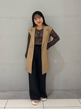 「アイテム（トレンチコート）」を使った、earth music&ecology officialさん（レディース・148cm）の秋コーディネート