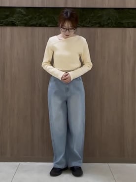 「earth music&ecology（アースミュージックアンドエコロジー）のアシメネックリブプルオーバー（Tシャツ/カットソー、イエロー系）」を使った、earth music&ecology officialさん（レディース・152cm）の春コーディネート