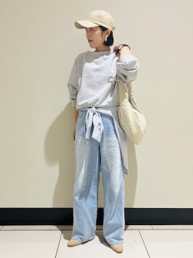 「earth music&ecology（アースミュージックアンドエコロジー）のアイテム（シャツ/ブラウス）」を使った、earth music&ecology officialさん（レディース・157cm）の春コーディネート