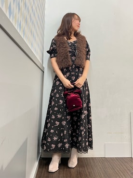 「earth music&ecology（アースミュージックアンドエコロジー）のアイテム（ワンピース）」を使った、earth music&ecology officialさん（レディース・155cm）の秋コーディネート