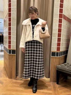 「earth music&ecology（アースミュージックアンドエコロジー）のアイテム（ニット/セーター）」を使った、earth music&ecology officialさん（レディース・161cm）の秋コーディネート