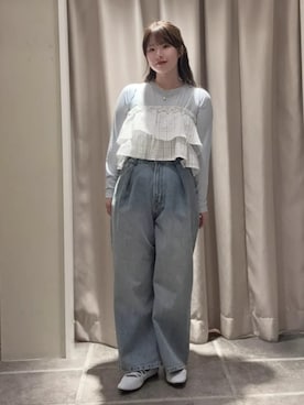 「earth music&ecology（アースミュージックアンドエコロジー）のレースアップニットバレーシューズ（パンプス、グレー系）」を使った、earth music&ecology officialさん（レディース・152cm）の春コーディネート