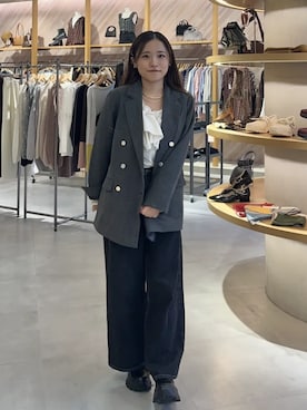 「アイテム（テーラードジャケット、その他）」を使った、earth music&ecology officialさん（レディース・153cm）の秋コーディネート