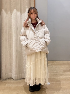 「アイテム（ダウンジャケット/コート、ベージュ系）」を使った、earth music&ecology officialさん（レディース・155cm）の冬コーディネート