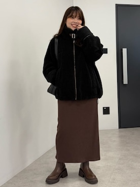 「アイテム（ムートンコート）」を使った、earth music&ecology officialさん（レディース・159cm）の秋コーディネート