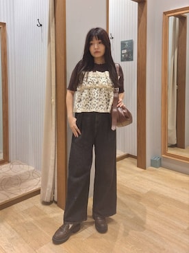 「earth music&ecology（アースミュージックアンドエコロジー）のアイテム（ショルダーバッグ）」を使った、earth music&ecology officialさん（レディース・151cm）の秋コーディネート