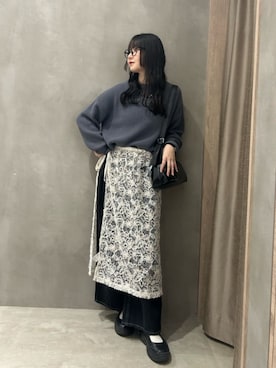 「earth music&ecology（アースミュージックアンドエコロジー）のアイテム（ショルダーバッグ、ブラック系）」を使った、earth music&ecology officialさん（レディース・163cm）の秋コーディネート